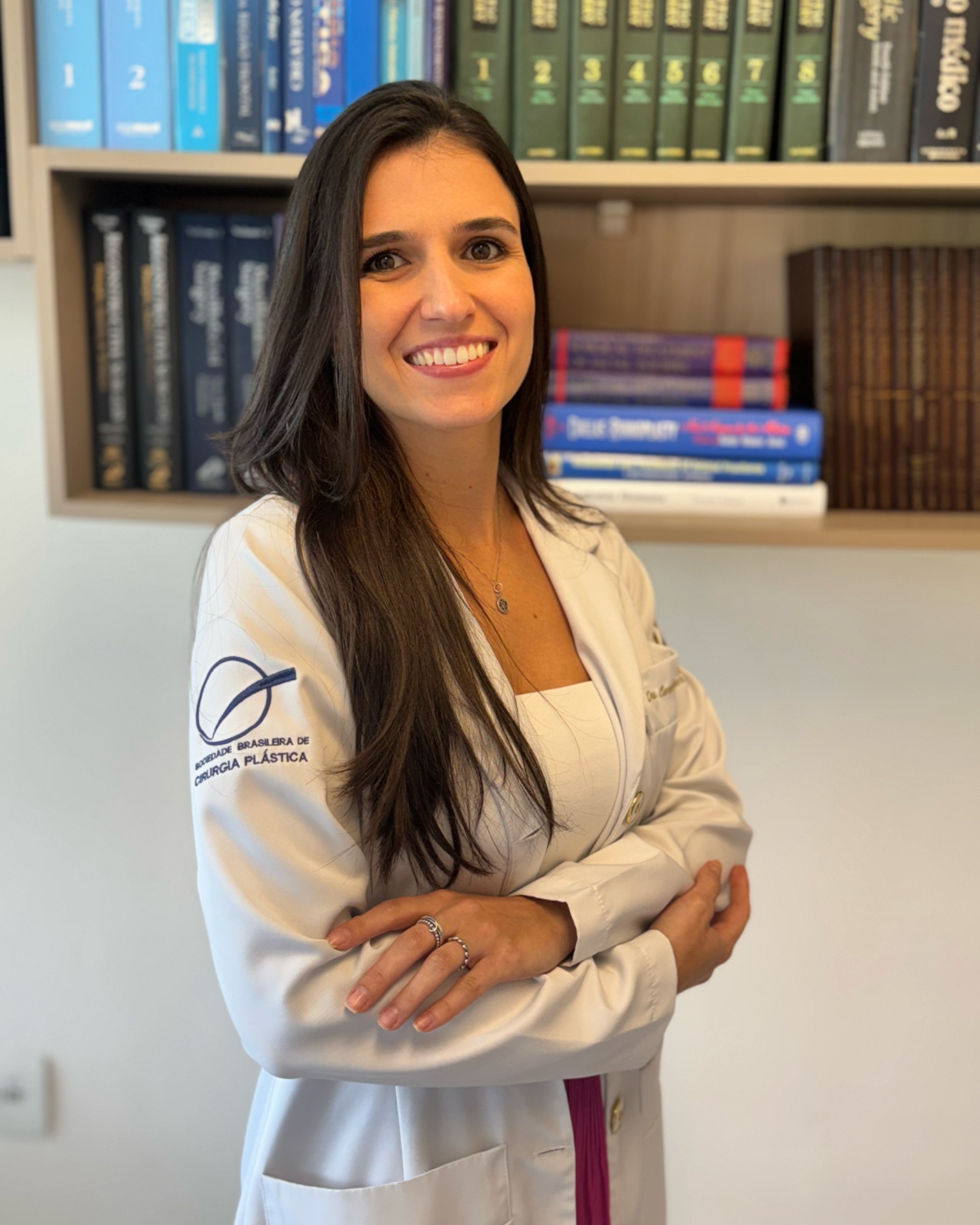 Dra. Caroline Tamaro